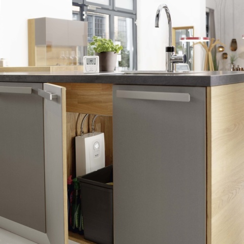 CLAGE Podblatowy przepływowy podgrzewacz wody KompaktX 11 lub 13 kW/ 400V 2400-26414